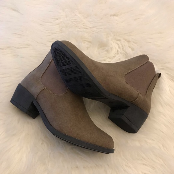 🍂 Distressed Camel Perfect Slip On Fall Bootie 🍁 - Picture 6 of 8